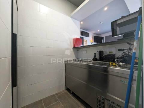 Restaurante italiano, novo, em vila real de santo antónio