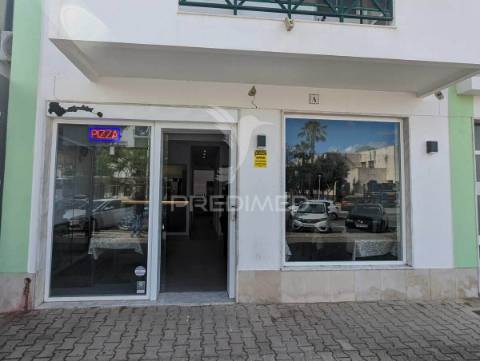 Restaurante italiano, novo, em vila real de santo antónio