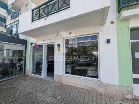 Restaurante italiano, novo, em vila real de santo antónio