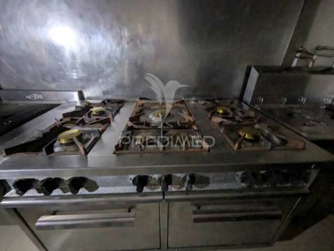 Restaurante pronto a funcionar, 40 lugares, em monte gordo