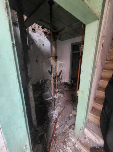 Prédio de 3 andares na ribeira de santarém