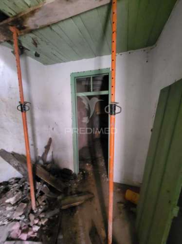 Prédio de 3 andares na ribeira de santarém