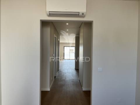 Apartamento t3 exclusivo na prestigiada baixa de olhão