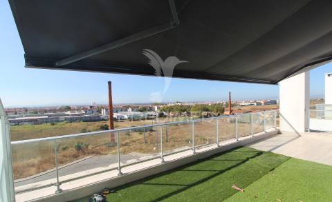 Duplex t3+1 com grandes terraços - montijo
