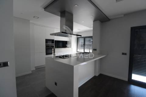 Duplex t3+1 com grandes terraços - montijo