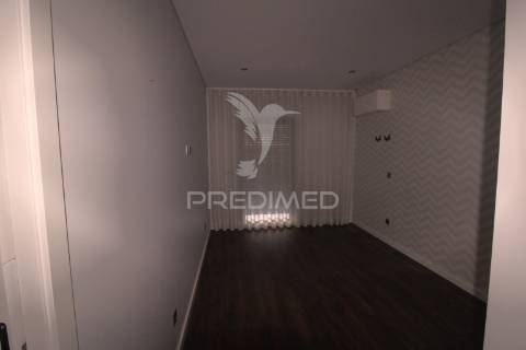 Duplex t3+1 com grandes terraços - montijo