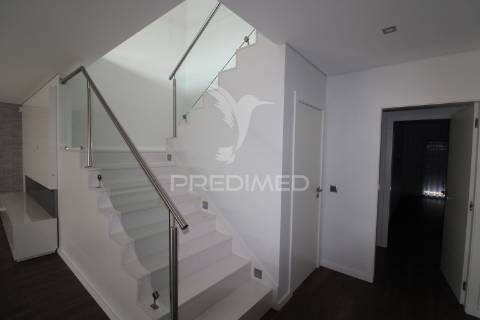 Duplex t3+1 com grandes terraços - montijo