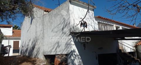 Casa típica do alentejo em são bartolomeu, concelho de gavião