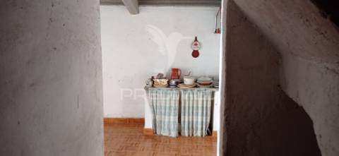 Casa típica do alentejo em são bartolomeu, concelho de gavião