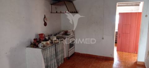 Casa típica do alentejo em são bartolomeu, concelho de gavião