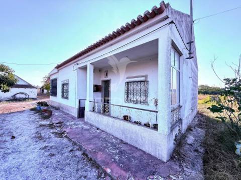 Terreno com 2 moradias pinhal novo