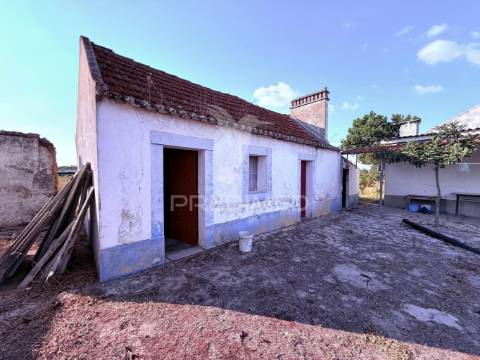 Terreno com 2 moradias pinhal novo