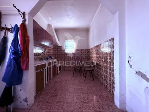 Terreno com 2 moradias pinhal novo