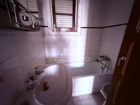 Terreno com 2 moradias pinhal novo