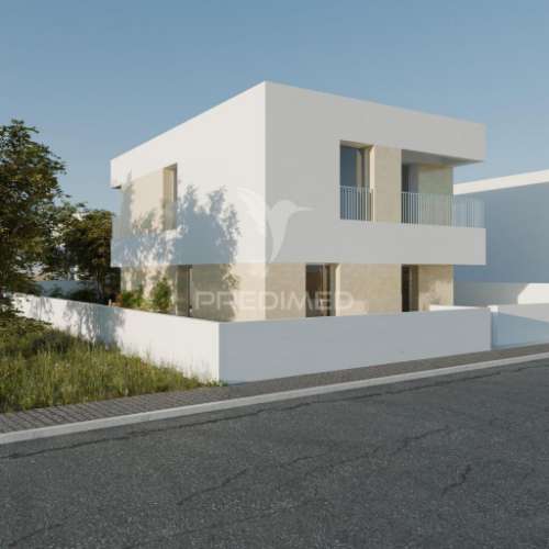 Moradia isolada t4 quintinhas/charneca de caparica