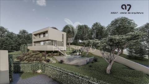 Moradia t3+1 independente