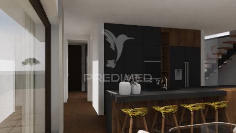 Moradia t3+1 independente