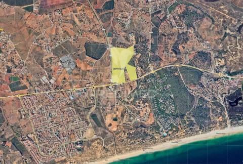 Terreno misto, altura, 17ha, 8100m2 construção, pip aprovado