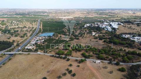 Terreno misto, altura, 17ha, 8100m2 construção, pip aprovado