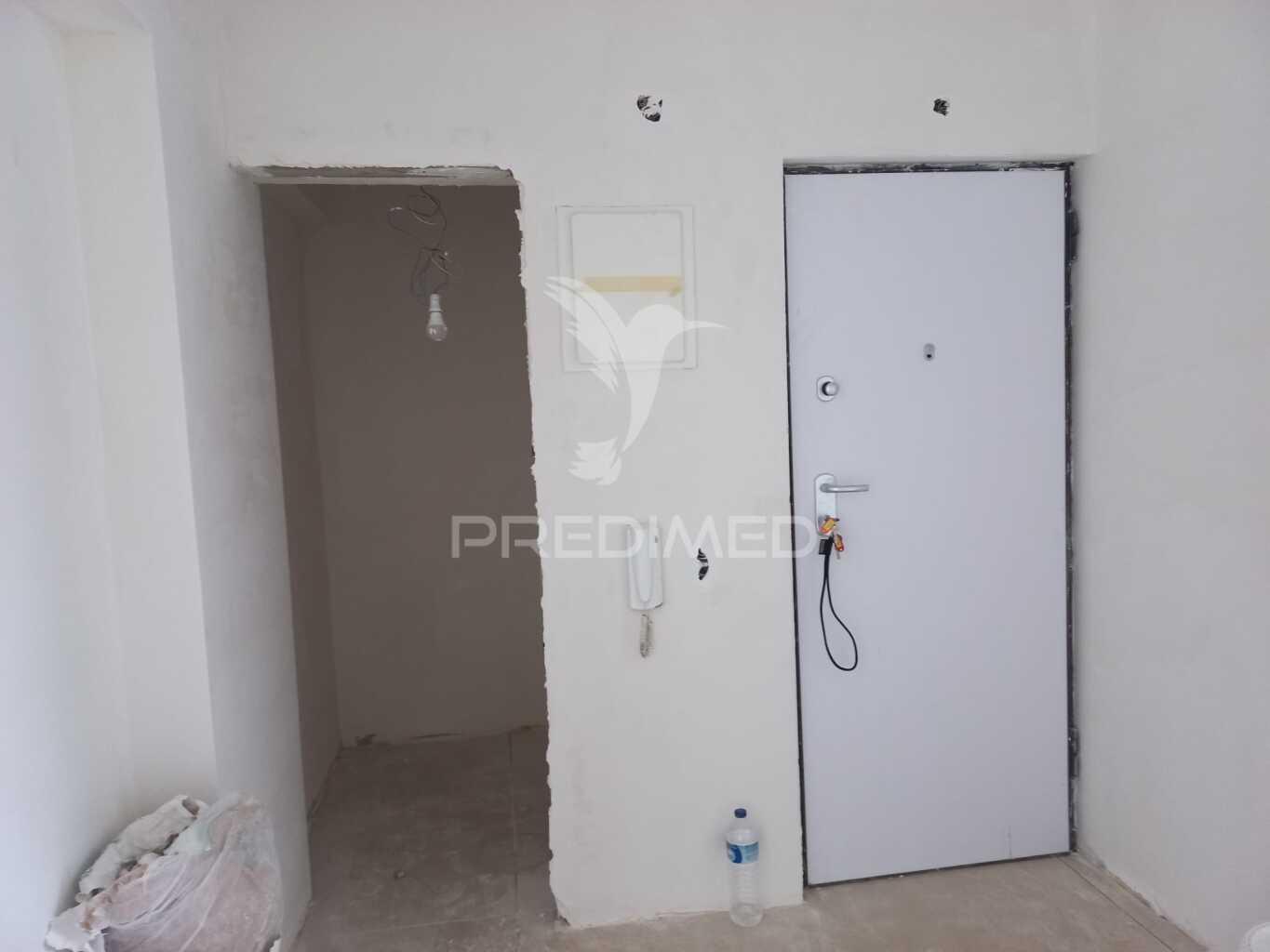 Apartamento t2 – carregado em remodelação
