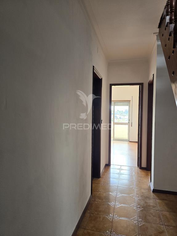 Apartamento t2 com sótão e garagem eiras coimbra