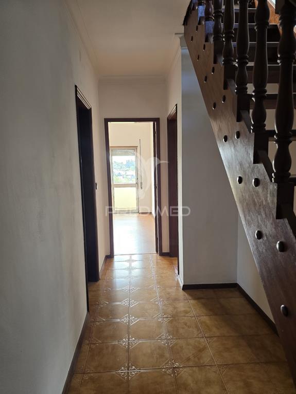 Apartamento t2 com sótão e garagem eiras coimbra