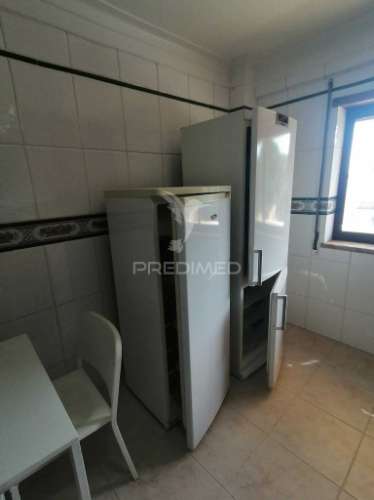 Arrendam-se quartos individuais, fidalguinhos, barreiro