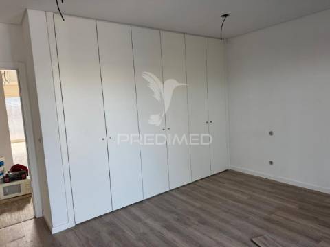 Moradia t3 junto ao mar com piscina