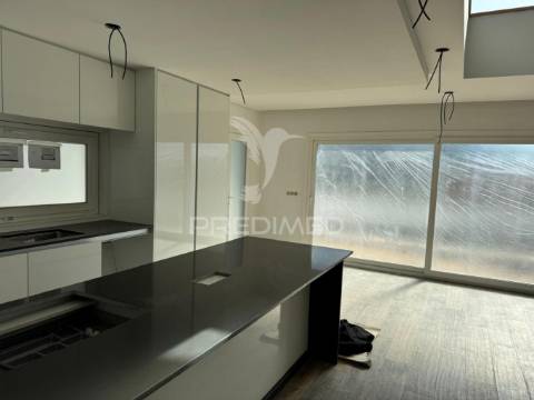 Moradia t3 junto ao mar com piscina