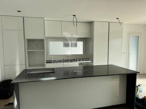 Moradia t3 junto ao mar com piscina