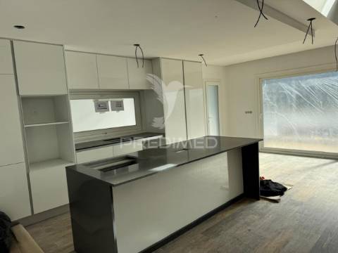 Moradia t3 junto ao mar com piscina