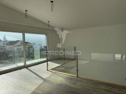 Moradia t3 junto ao mar com piscina