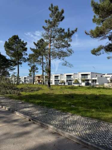 Moradia t3 junto ao mar com piscina