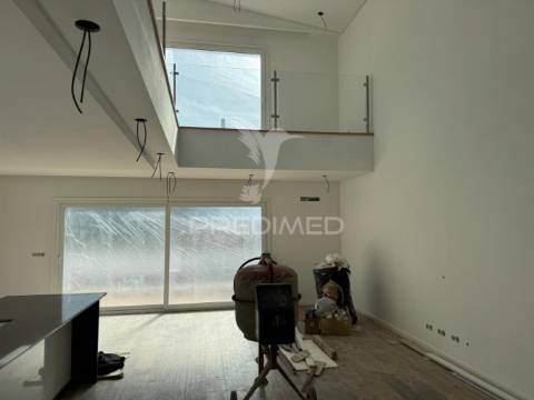 Moradia t3 junto ao mar com piscina