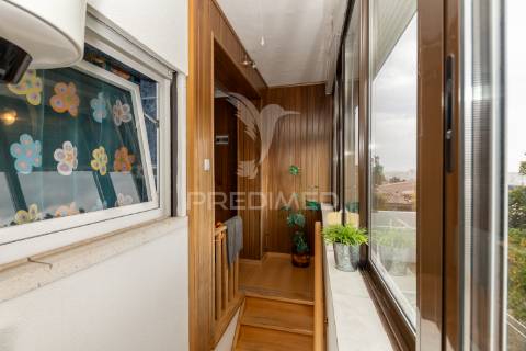 Andar de moradia duplex com logradouro e garagem,setúbal.