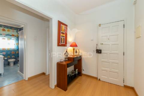 Andar de moradia duplex com logradouro e garagem,setúbal.