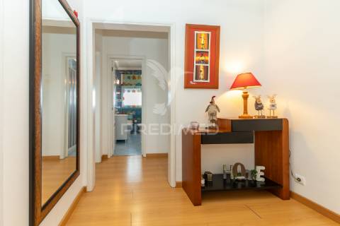 Andar de moradia duplex com logradouro e garagem,setúbal.