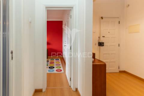 Andar de moradia duplex com logradouro e garagem,setúbal.