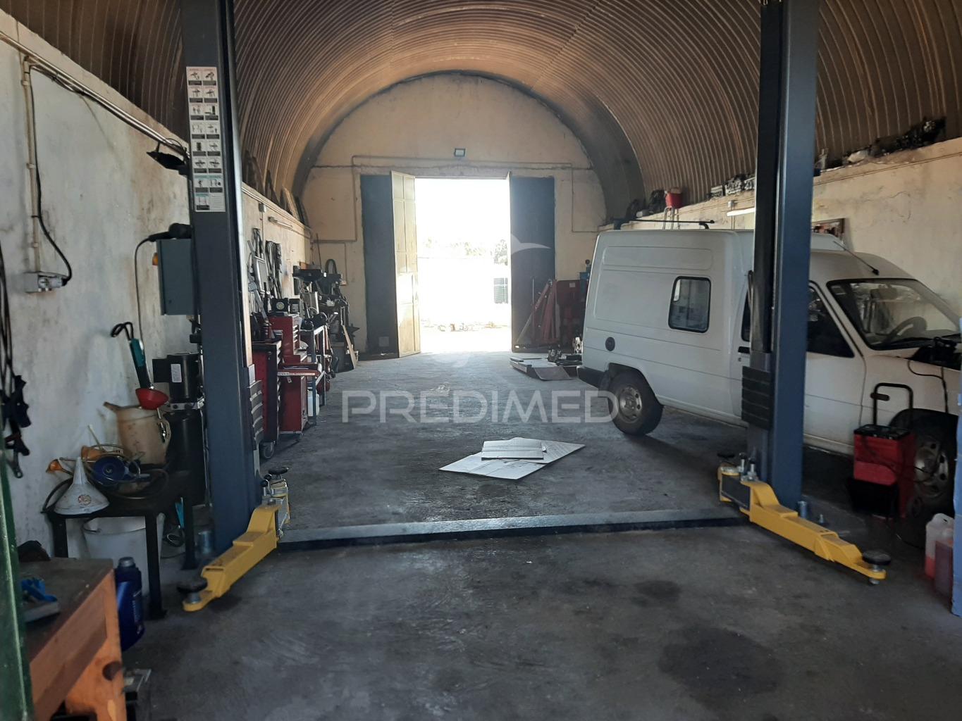Antiga padaria industrial de alfundão - para recuperar