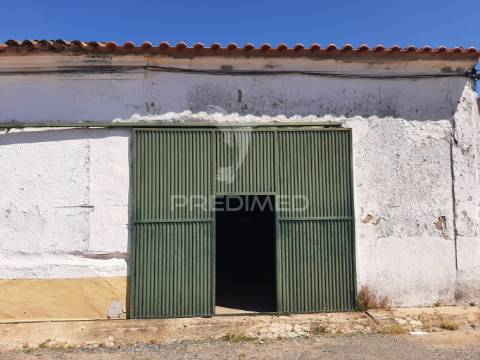 Antiga padaria industrial de alfundão - para recuperar