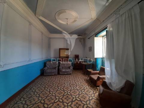 Antiga padaria industrial de alfundão - para recuperar