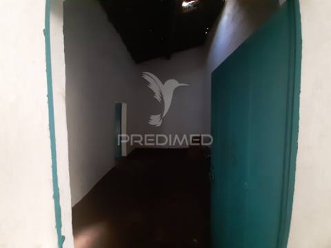 Antiga padaria industrial de alfundão - para recuperar