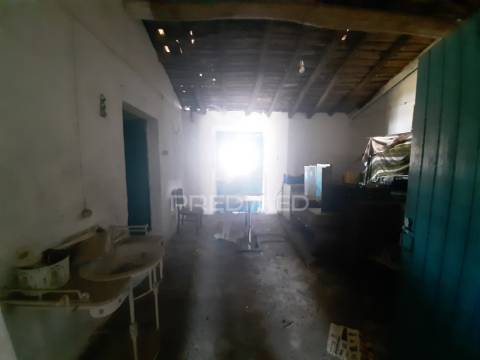 Antiga padaria industrial de alfundão - para recuperar