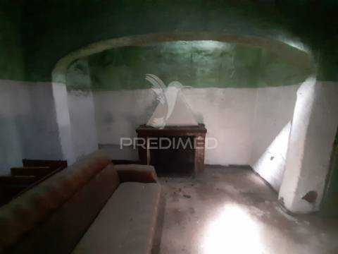 Antiga padaria industrial de alfundão - para recuperar