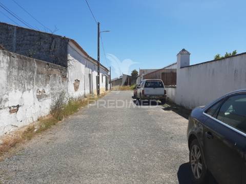 Antiga padaria industrial de alfundão - para recuperar