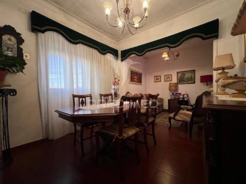 Apartamento t2 no centro de palmela