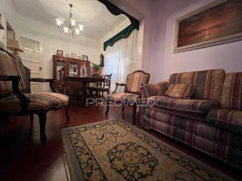 Apartamento t2 no centro de palmela