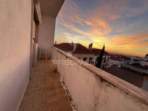 Apartamento t2 no centro de palmela