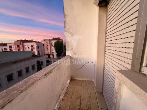 Apartamento t2 no centro de palmela