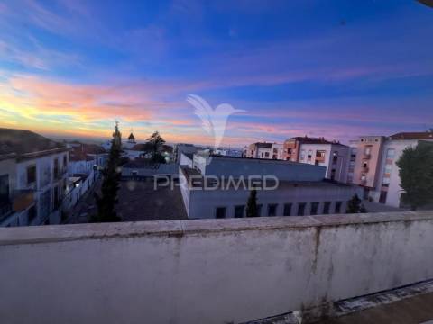 Apartamento t2 no centro de palmela